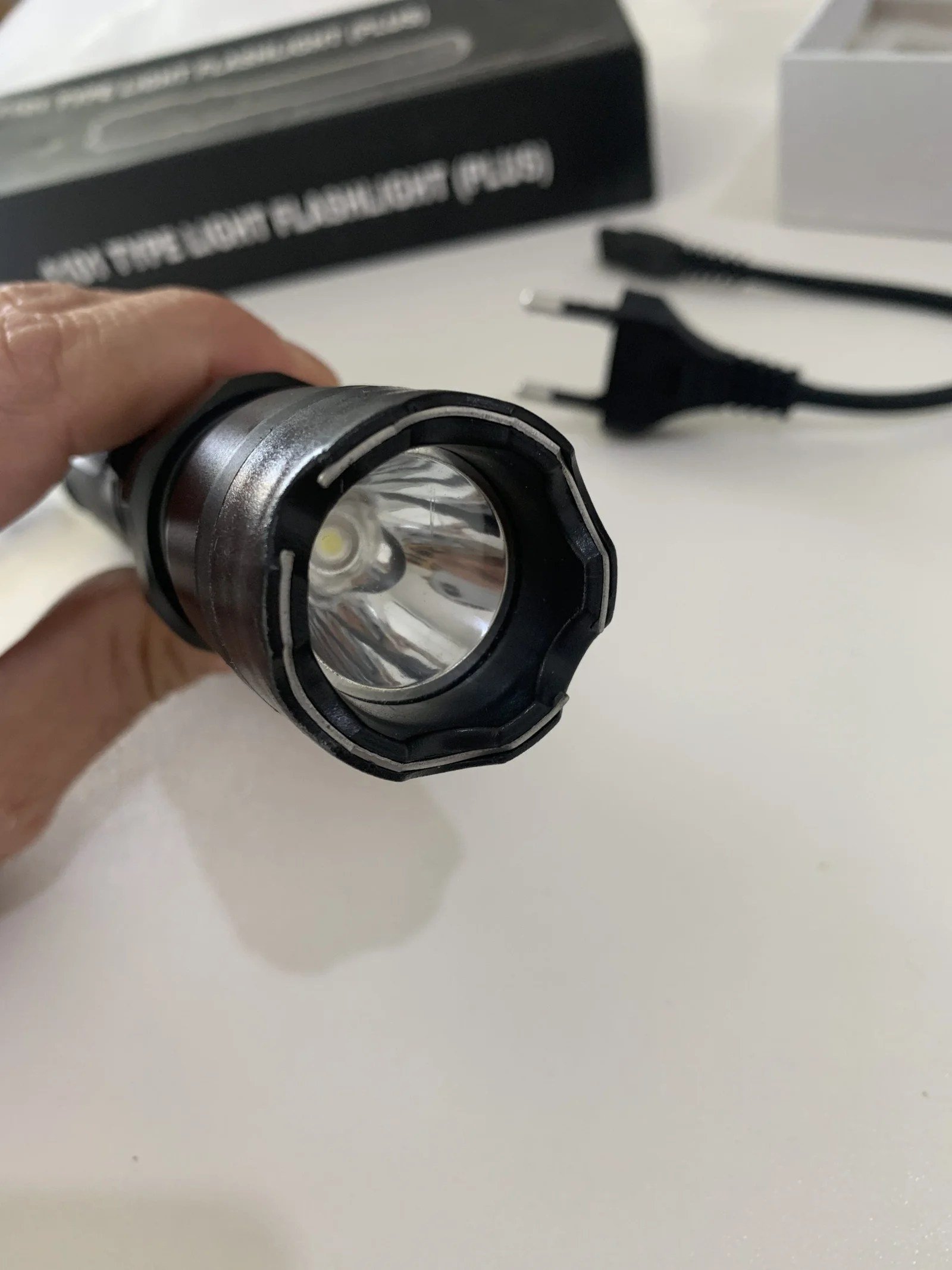 Lampe de Poche Sécurité Multifonction – Compacte - – Image 2